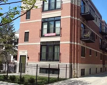 Building Photo - 1534 W Greenleaf Ave