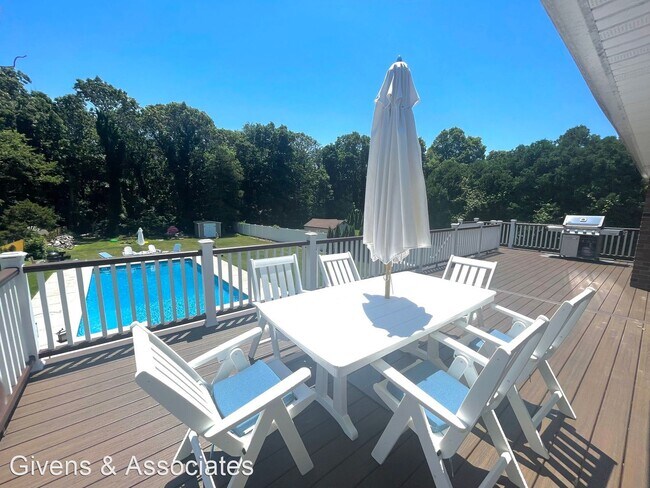 Foto del edificio - 3 br, 1 bath House - 10 Heather Drive