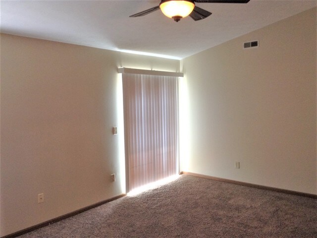 Building Photo - 16 Flamingo Ct