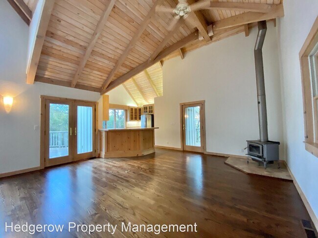 Building Photo - 2 br, 1 bath House - 3233 Dry Creek Road