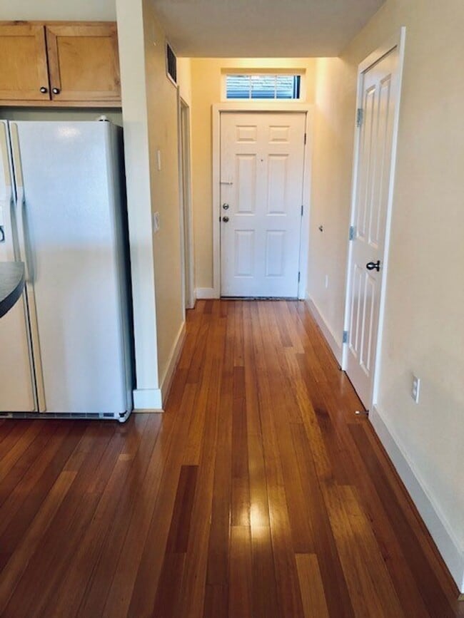 Foto del edificio - Riverfront Sandpiper Village Condo 2 Bedroom, 2 Baths!!