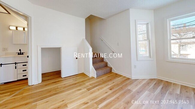 Foto del edificio - 148-150 Third St. Apt.-4