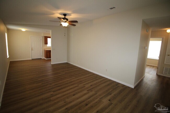 Foto del edificio - 501 Wood Crest Way