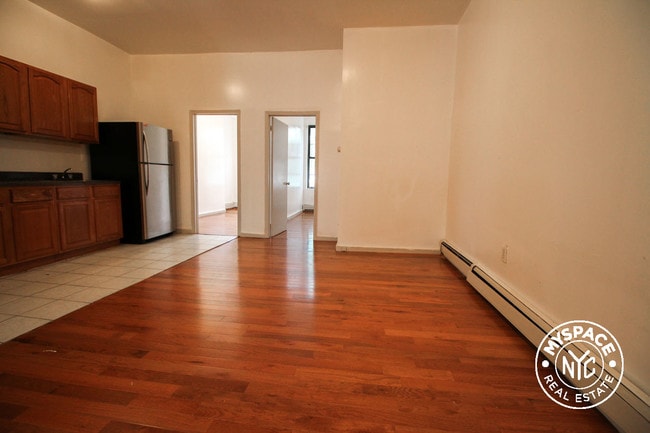 Building Photo - 313 Pulaski St