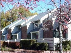 Primary Photo - 985 Essex Ct Way