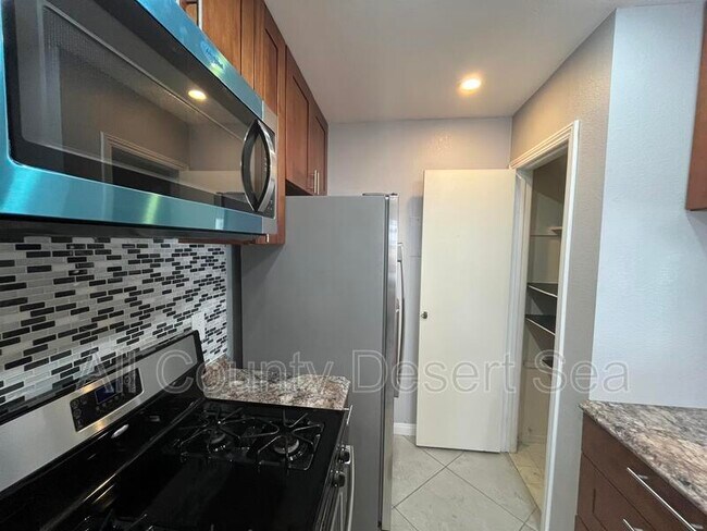 Foto del edificio - 16404 Vista Roma Cir