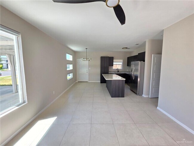 Foto del edificio - 3400 S Colt Ln