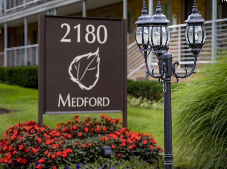 Foto principal - 2180 Medford Rd