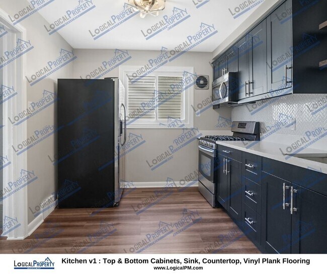 Building Photo - Spacious Refreshed 4/2 Bungalow: Appliance...