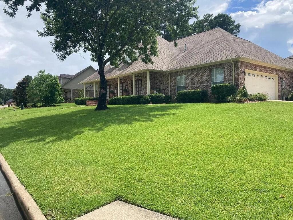 Foto principal - 1802 Juniper Ln