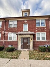 Building Photo - 9351 Woodside St