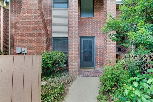 Foto del edificio - Foster Lane Town Homes NM