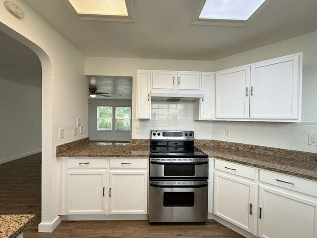 Building Photo - 6414 Kensinger Pass