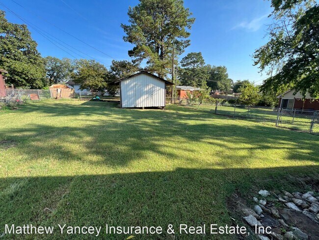 Foto del edificio - 3 br, 2 bath House - 715 Lincoln Hill Circle