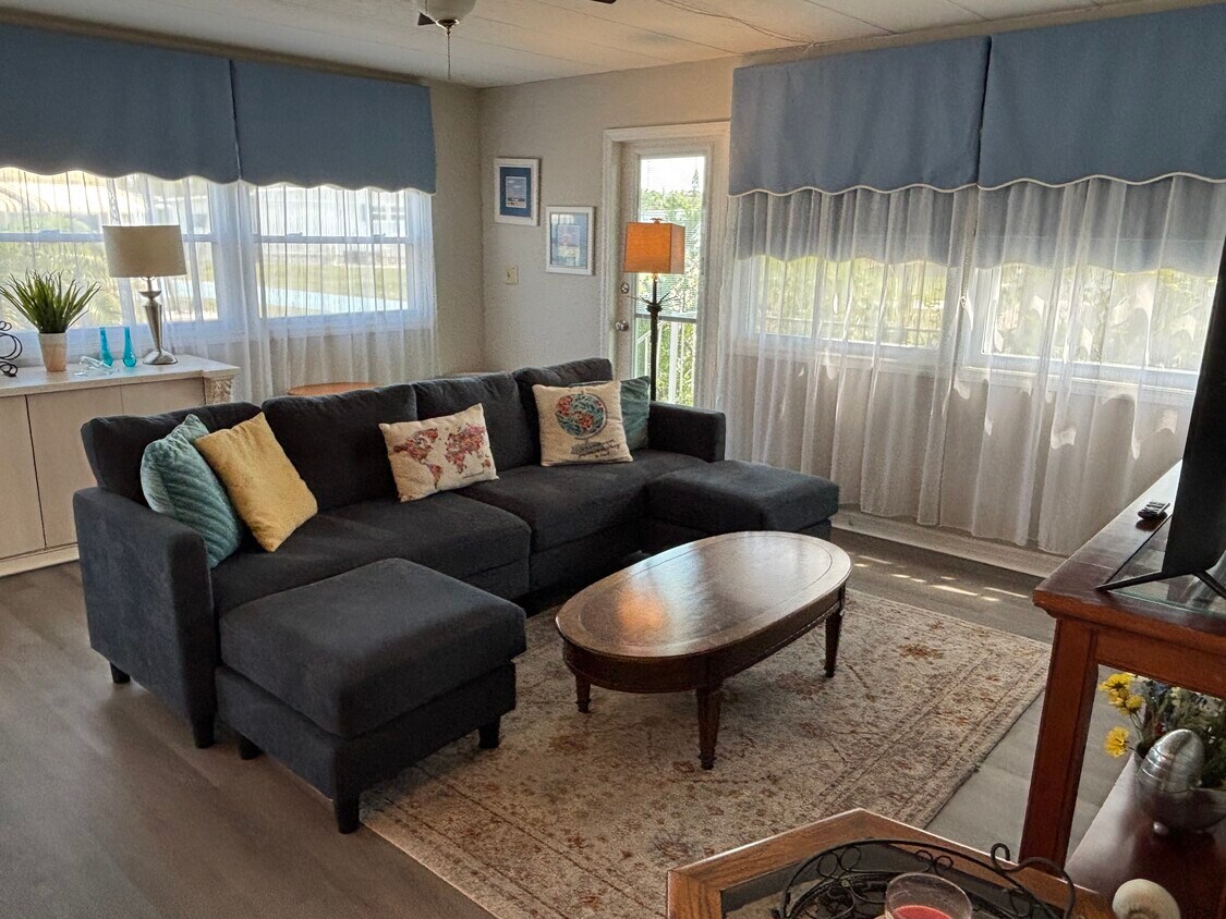 Foto principal - 3126 Joline Dr