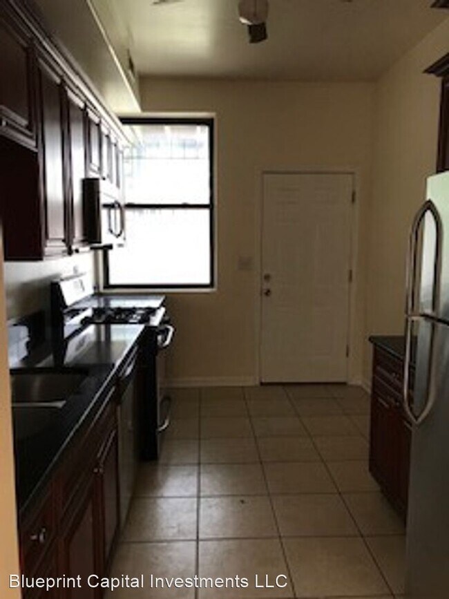 Foto del edificio - 5037 S Prairie Ave