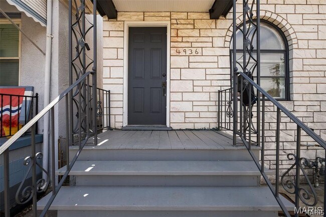 Foto del edificio - 4936 Shaw Ave