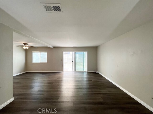 Foto del edificio - 17531 Newland St