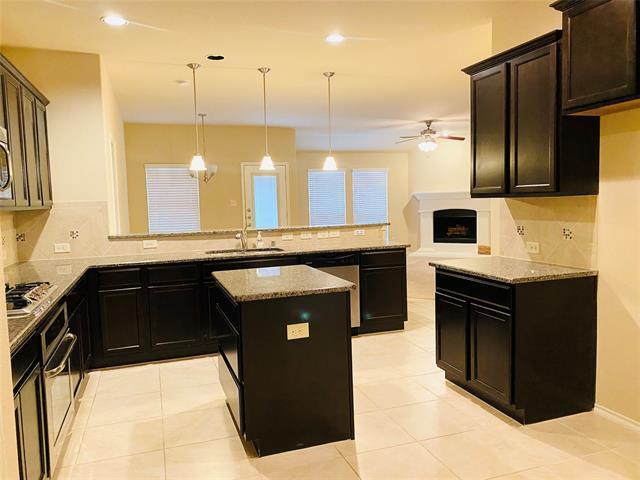 Foto del edificio - 213 Rugby Ln