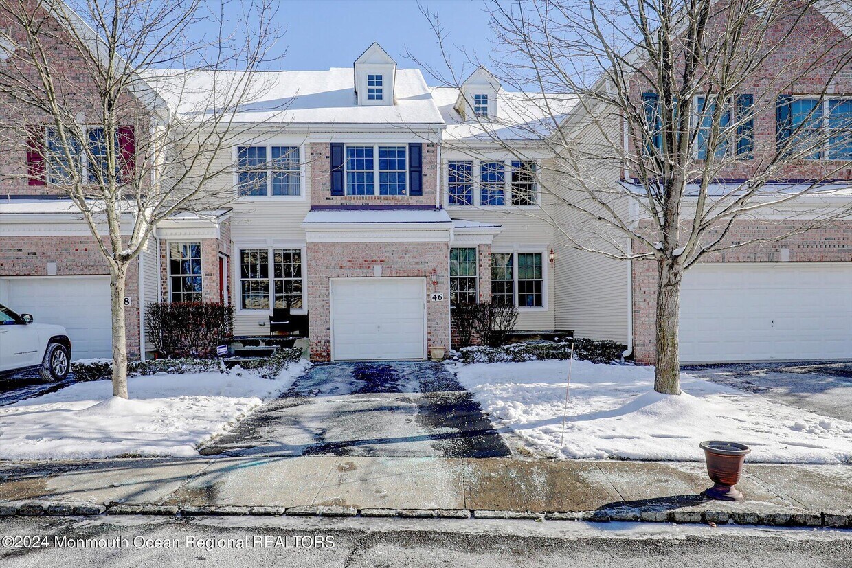 46 Demarest Dr, Manalapan Township, NJ 07726 Condo for Rent in