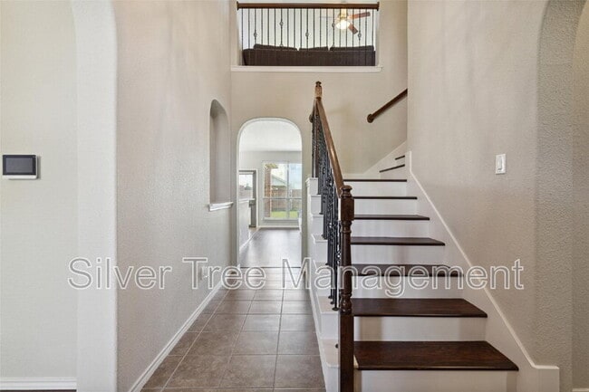 Photo - 1416 Elkford Ln House