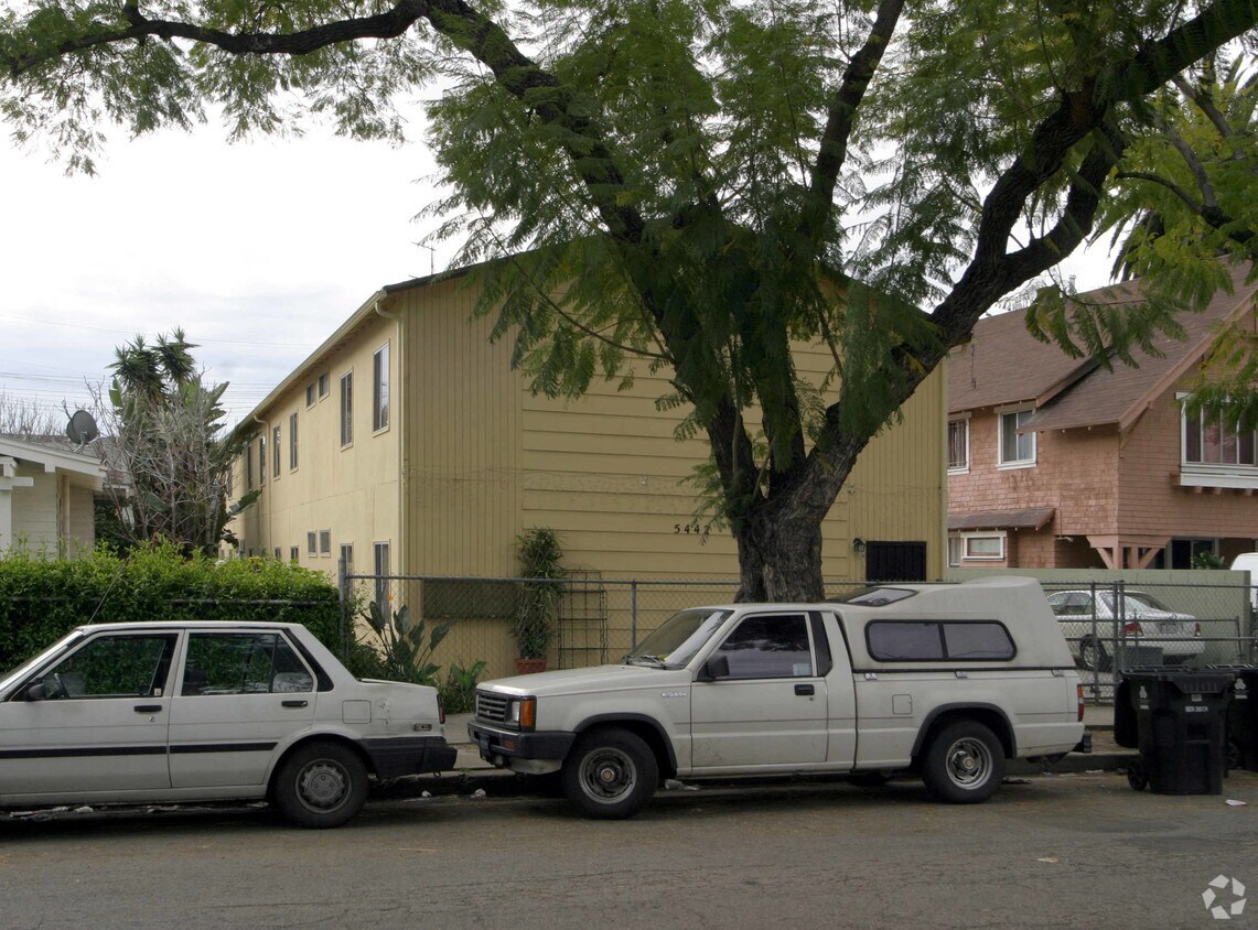 Foto del edificio - 5442 Virginia Ave