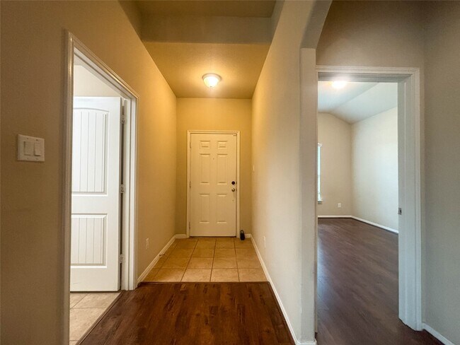 Foto del edificio - 3407 Daniel Falls Ln