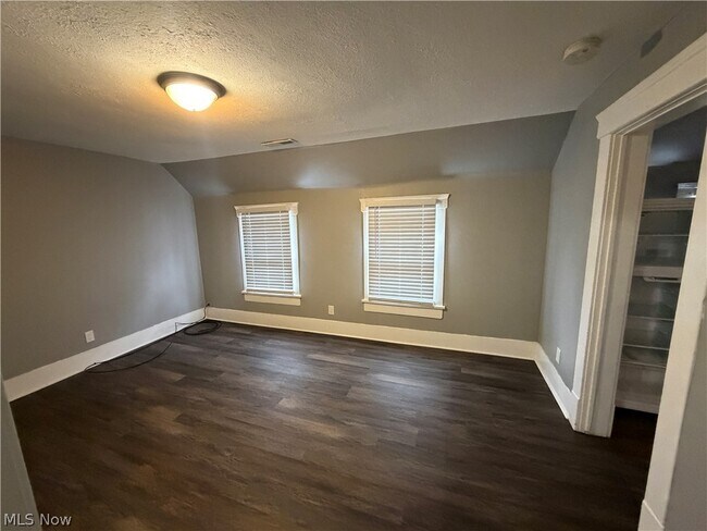 Foto del edificio - 3694 E 57th St