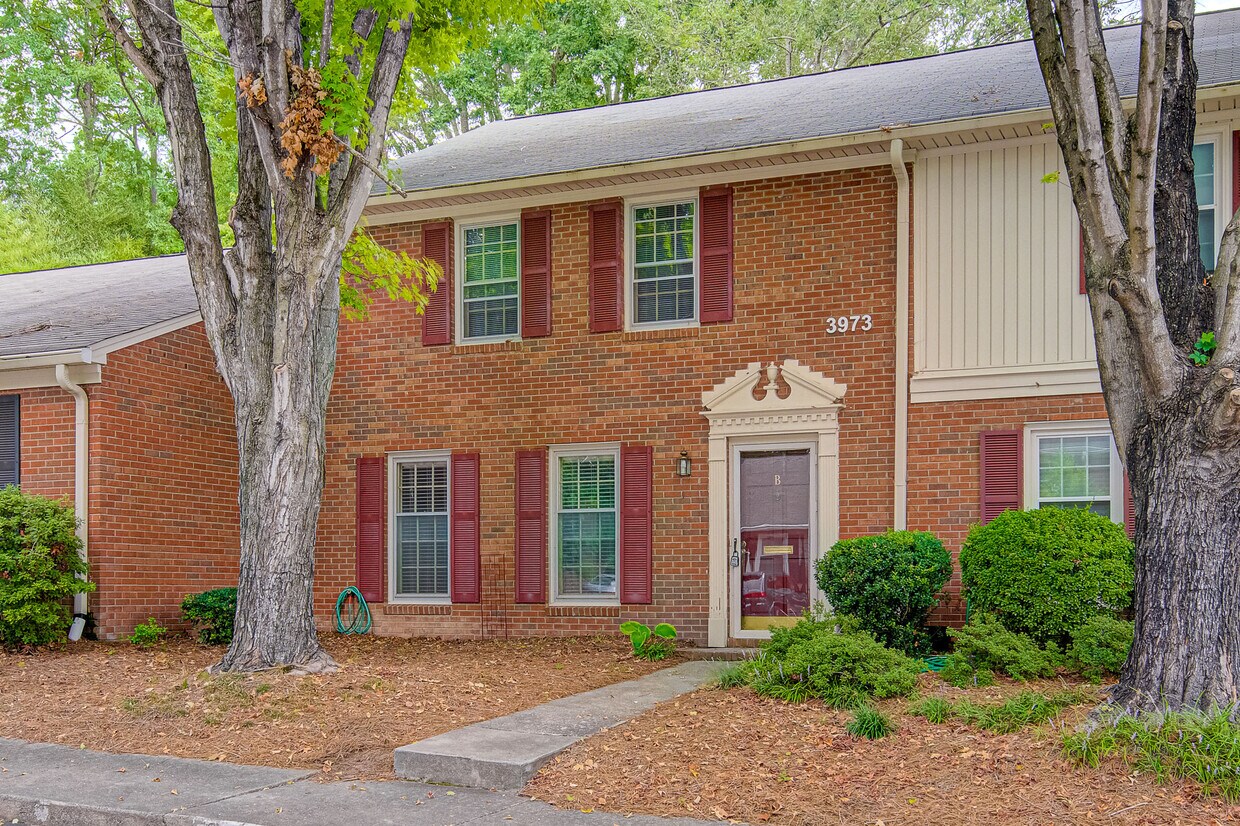 Foto principal - 3973 Valley Ct