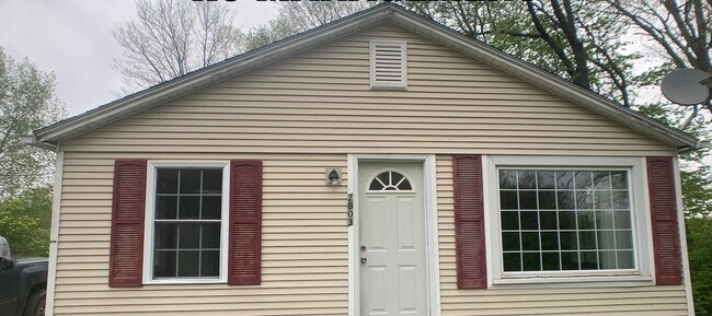 Building Photo - 2803 Vine St