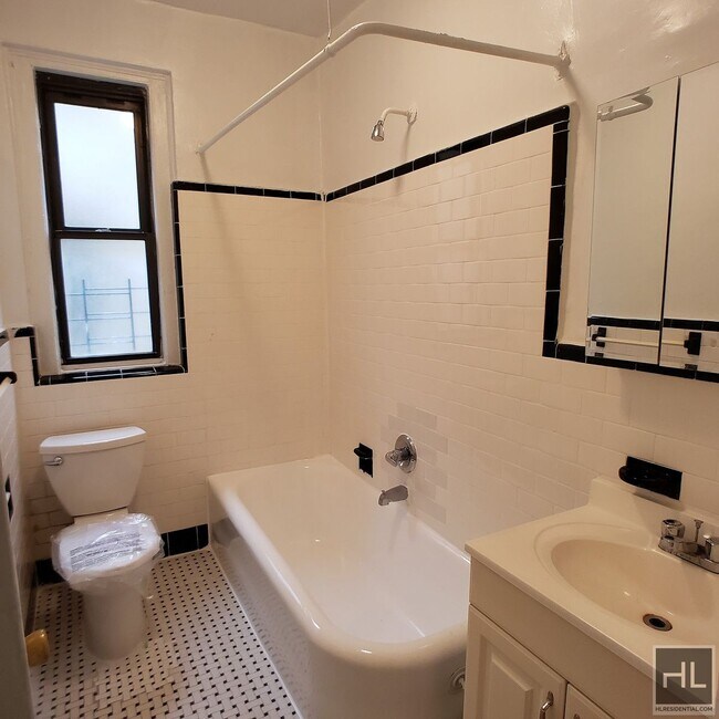 Building Photo - West 171st Street