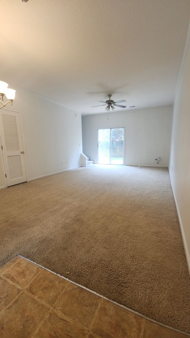 Foto del edificio - Lovely Move in Ready Home