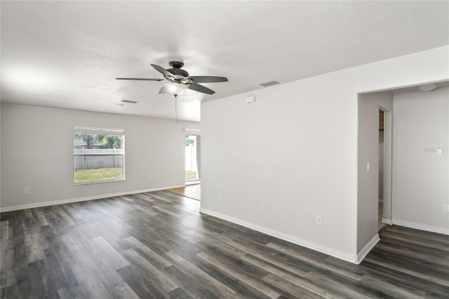 Building Photo - 7350 Lumber Port Dr