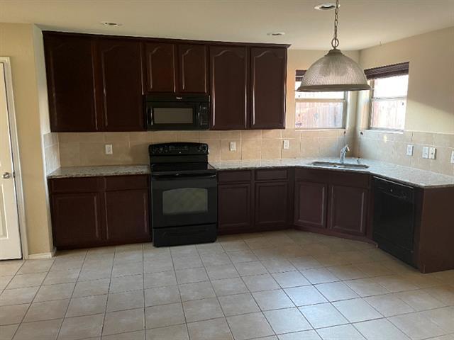 Foto del edificio - 5620 Crestwood Dr