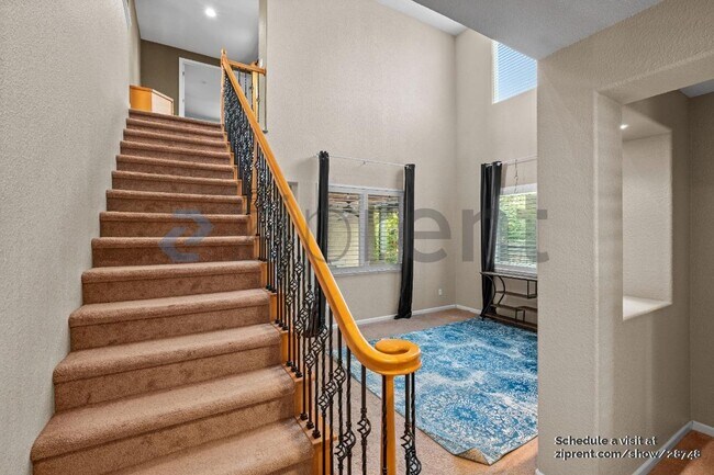 Building Photo - Unit