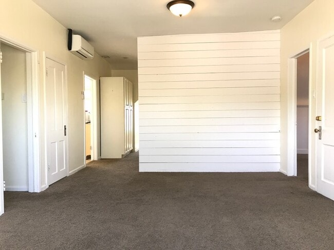 Building Photo - 1300 E Atkin Ave