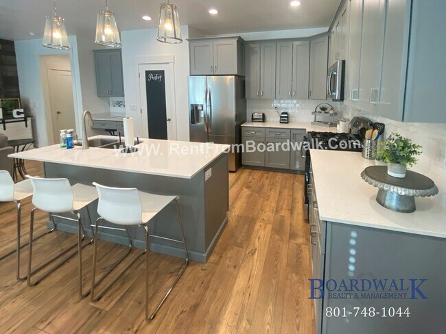 Foto del edificio - Prime End Unit in Daybreak