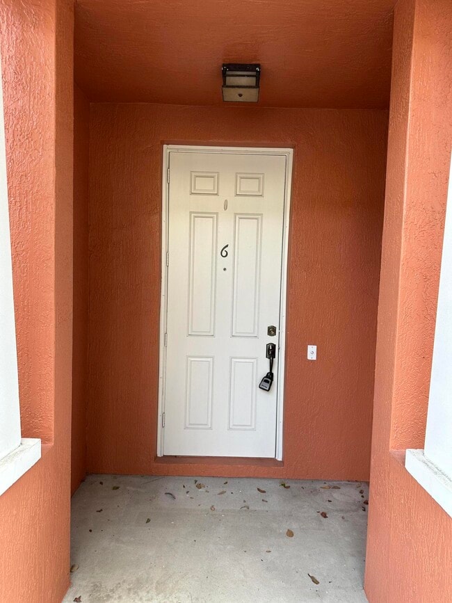 Building Photo - 845 Millbrae Ct