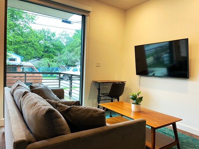 Building Photo - 49 Navasota St