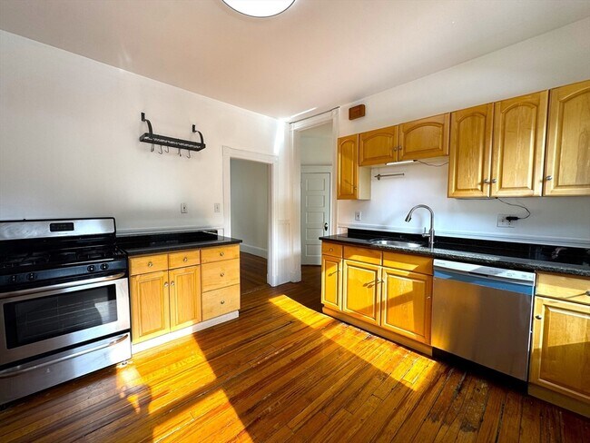 Foto del edificio - 67 Washburn Ave