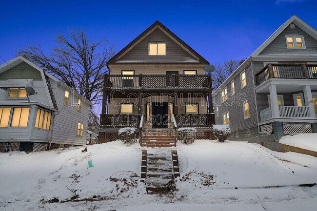 Foto del edificio - 10705 Fidelity Ave