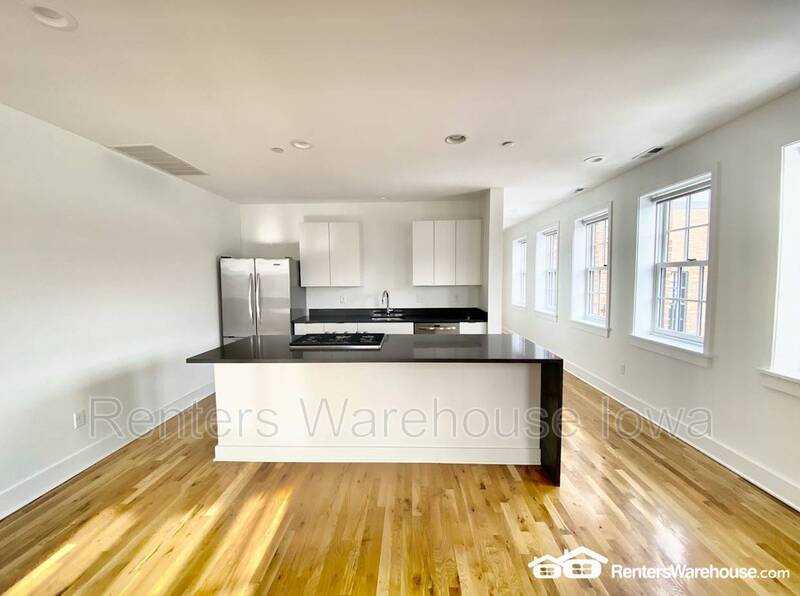 Foto principal - 440 E Grand Ave
