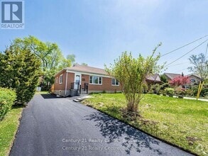 Building Photo - 7 Sunray Crescent