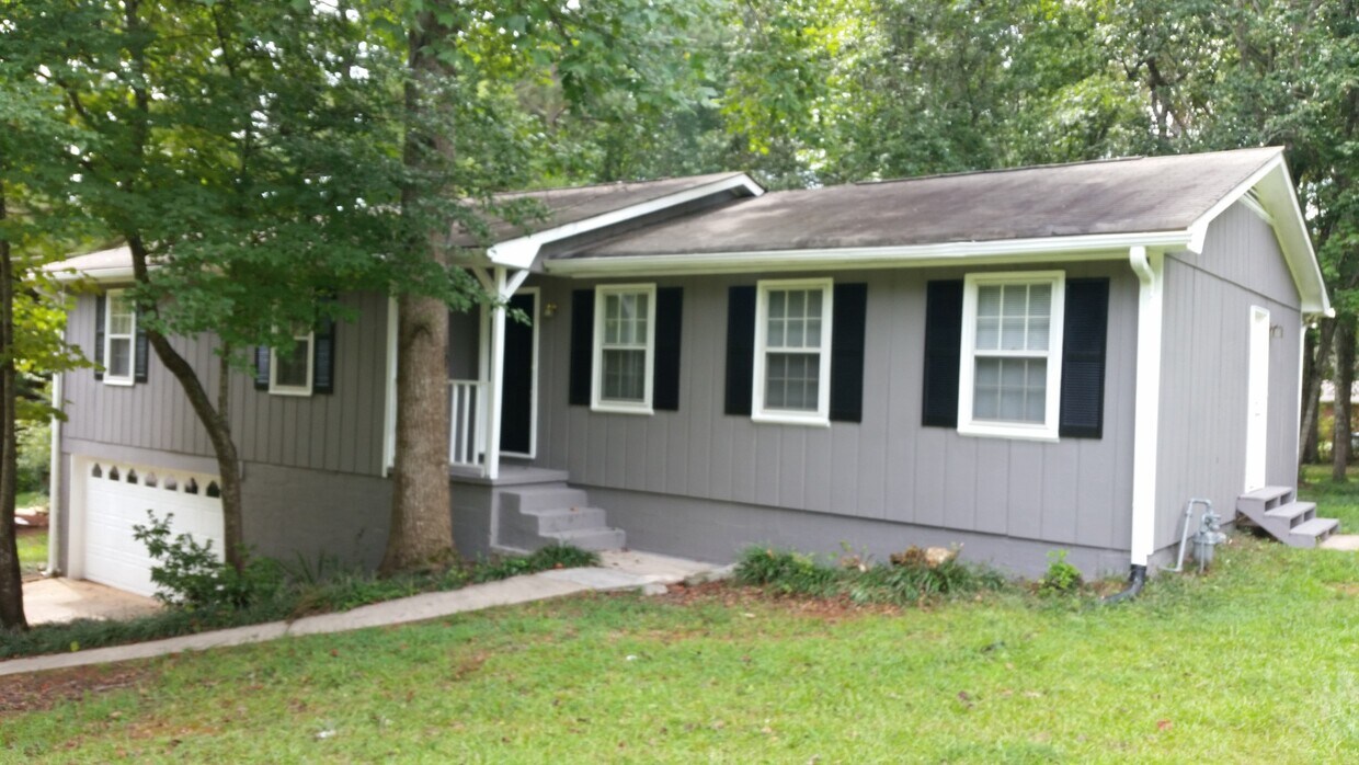 Natural Setting 3 bedroom 2 bath with fini... House Rental in Winston