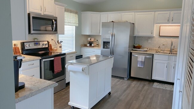 Building Photo - 205 Millwheel Ct
