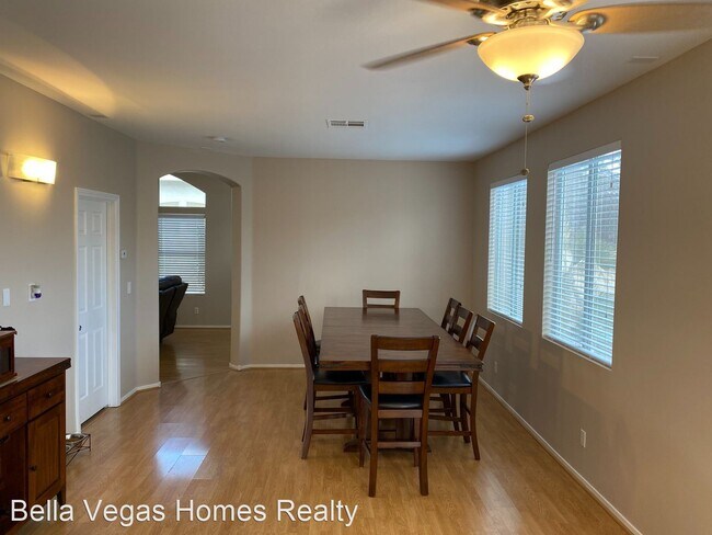 Building Photo - 266 Horizon Pointe Cir