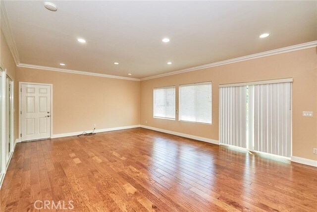 Foto del edificio - 5300 Emerywood Dr