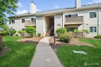 Building Photo - 701 Aspen Dr