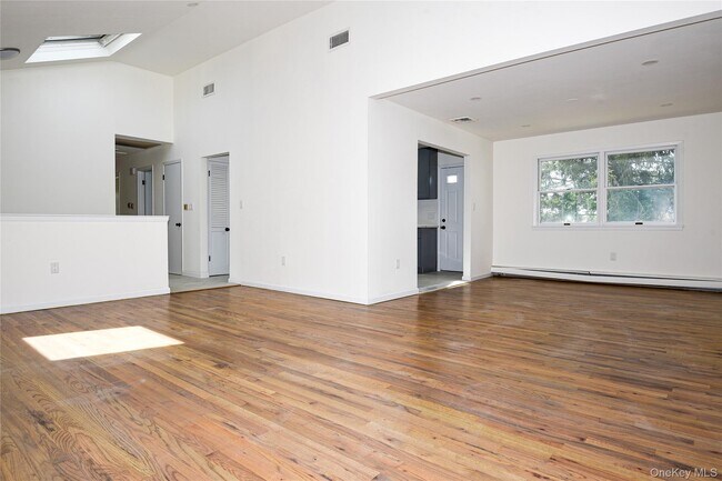 Foto del edificio - 65 Bluebird Ln