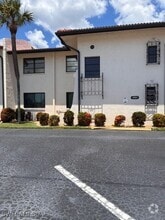 Building Photo - 4715 Santa Barbara Blvd
